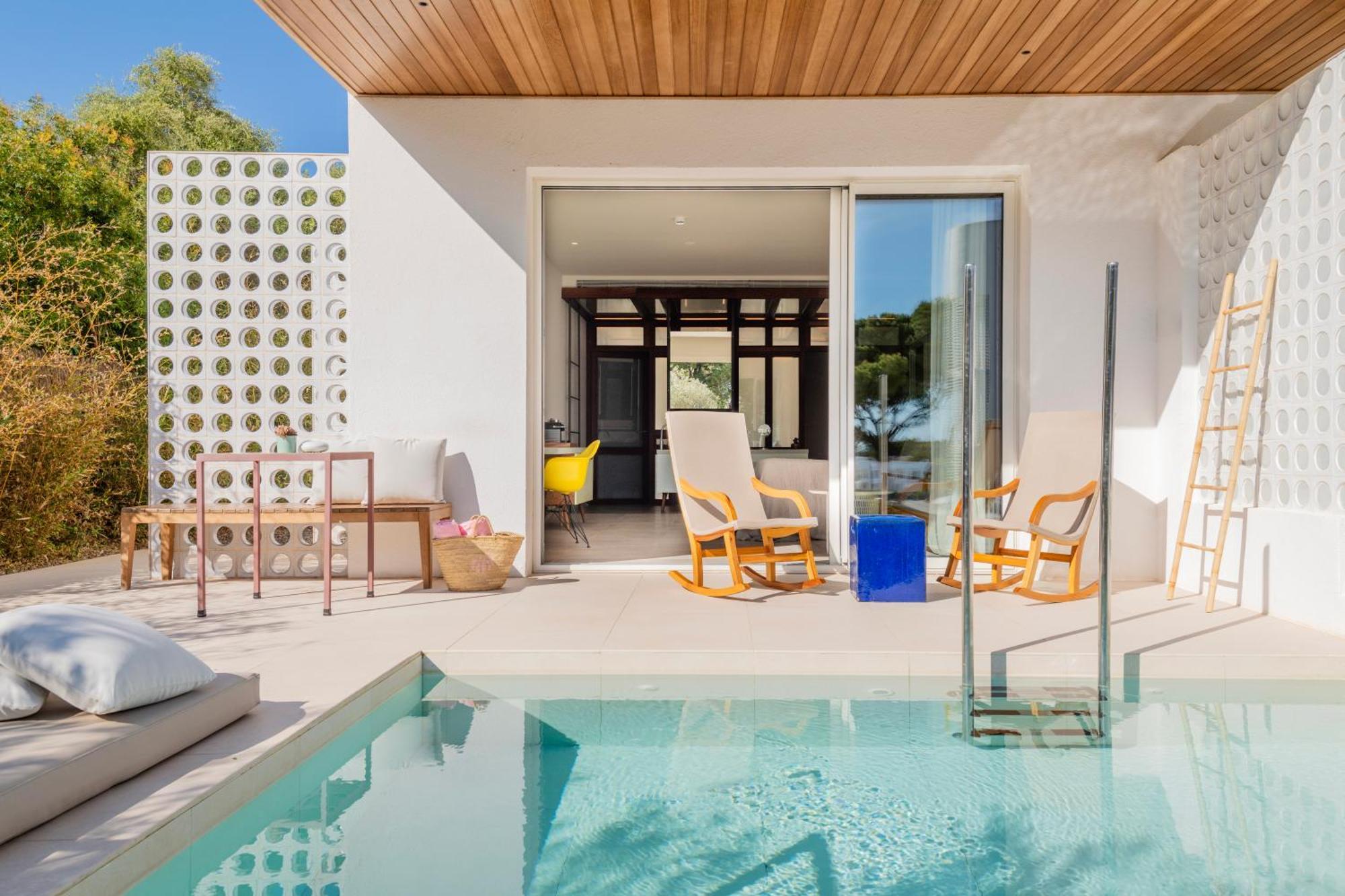 Junior Suite Swim-up
