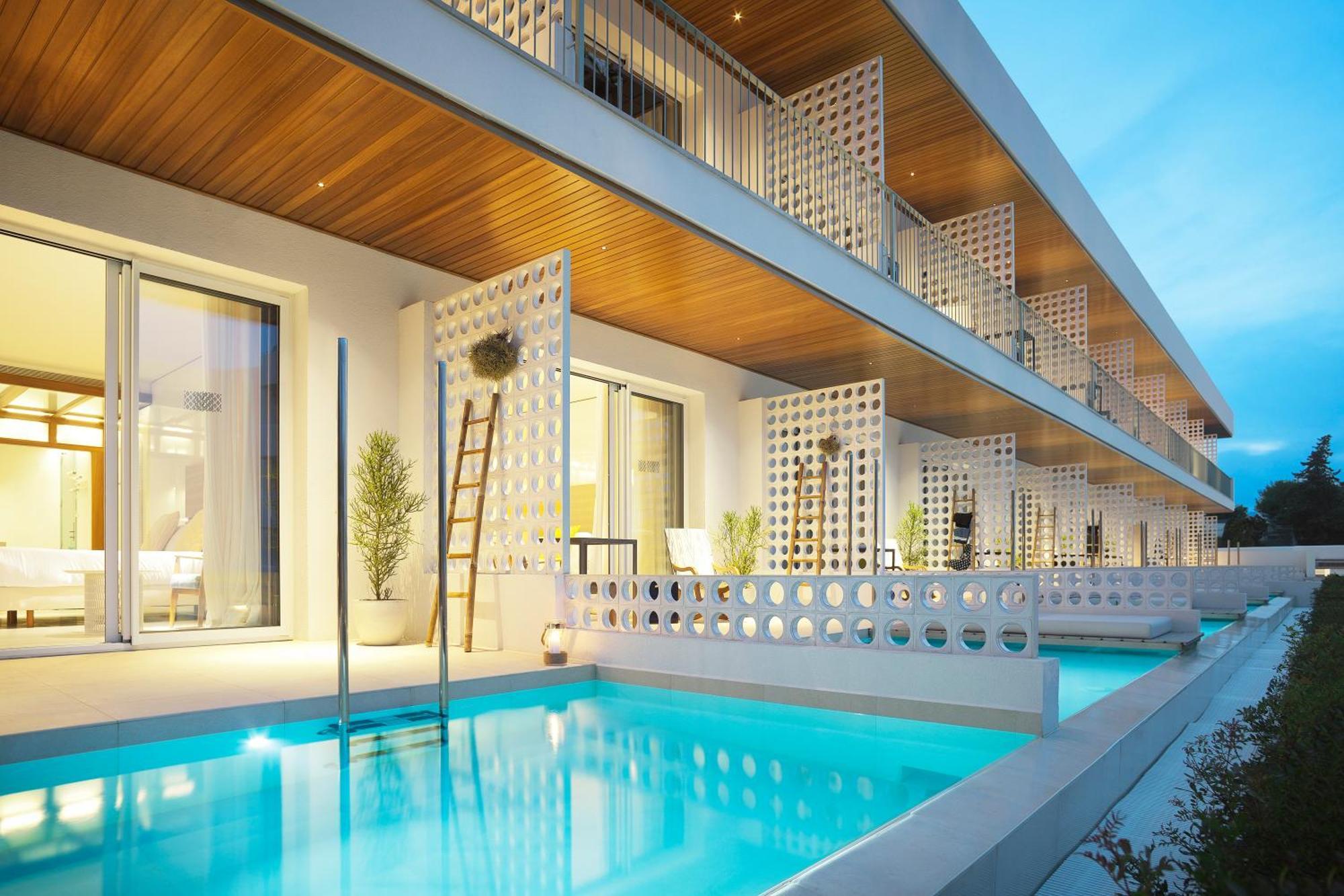 Junior Suite Swim-up